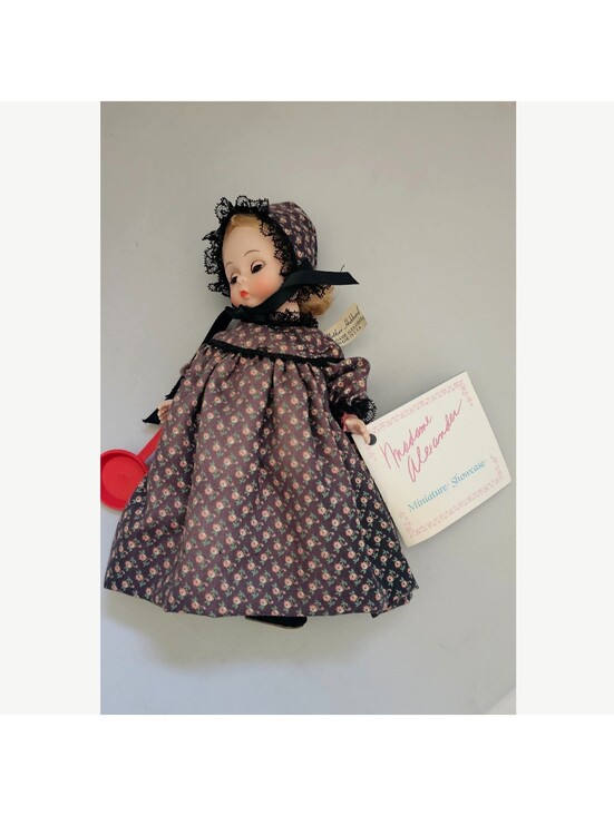Madame Alexander Other - Madame Alexander 'Mother Hubbard' Miniature Showcase Doll